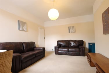 3 bed flat, Kelvin Grove, Sandyford, Newcastle, NE21RL - Image 1